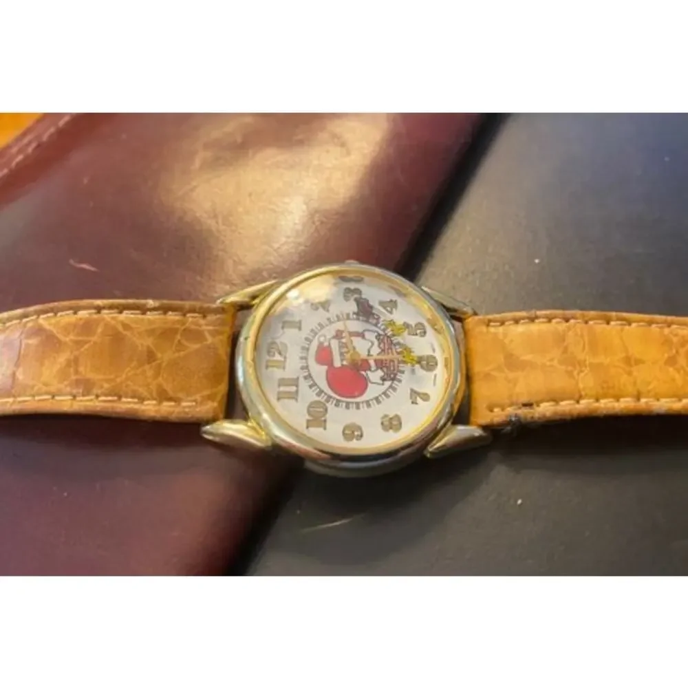 Women's Gold Tone 330mm Milan Watch, Santa Claus with Rotating Reindeer
